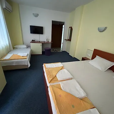North Hotel 2*