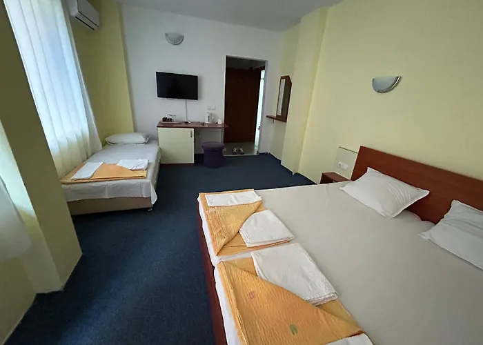 North Ξενοδοχείο 2*